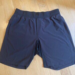 Men's Black Lululemon 9" Linerless Shorts - Size XL